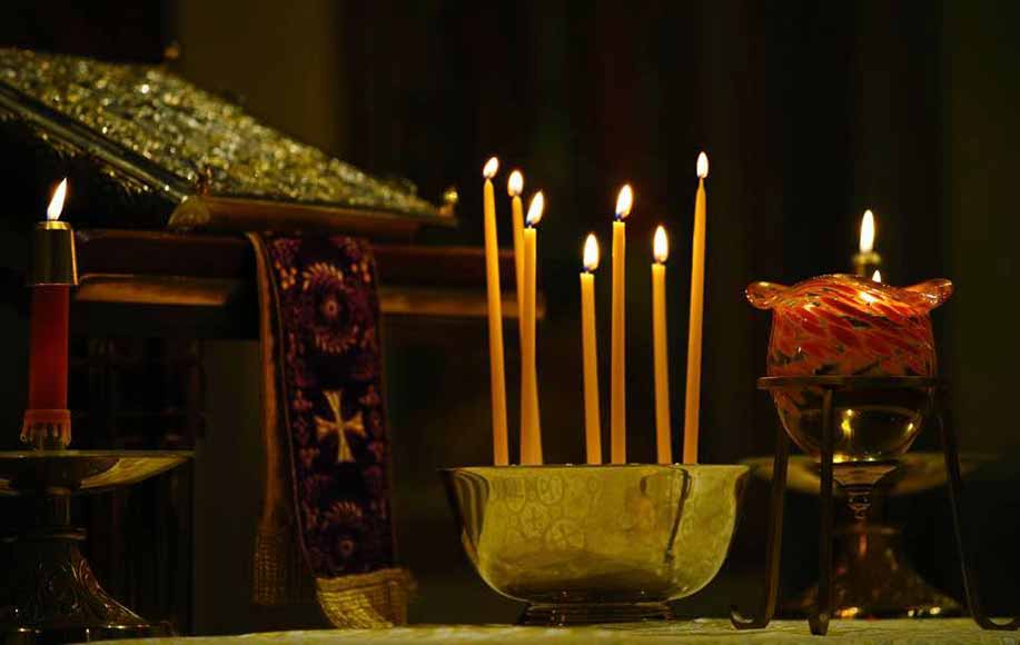 Την Μ. Δευτέρα το Ευχέλαιο στο Ιερό παρεκκλήσι των Αγίων Αναργύρων Κοσμά και Δαμιανού του Γ.Ν. Λάρισας